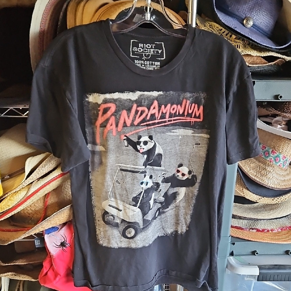 🌟3/$25🌟 Riot Society Black Pandamonium Golfing Tee Mens Large